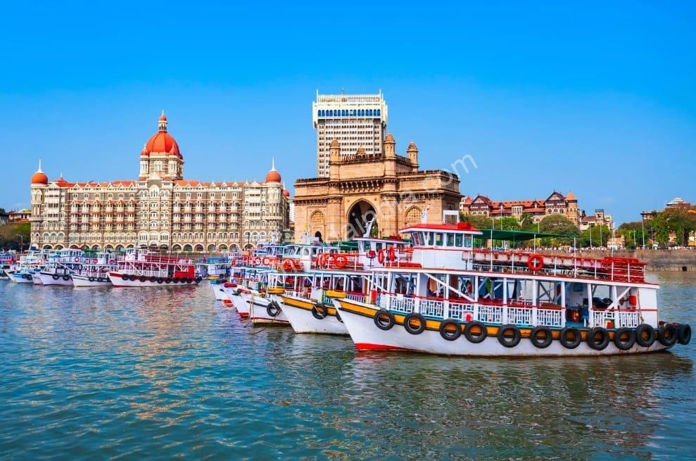taj-hotel-e-gateway-of-india-em-mumbai O majestoso Taj Mahal Palace e o histórico Gateway of India — símbolos atemporais da cidade de Mumbai